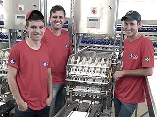 Técnicos do Sul e do Nordeste do Brasil fizeram treinamento na fábrica